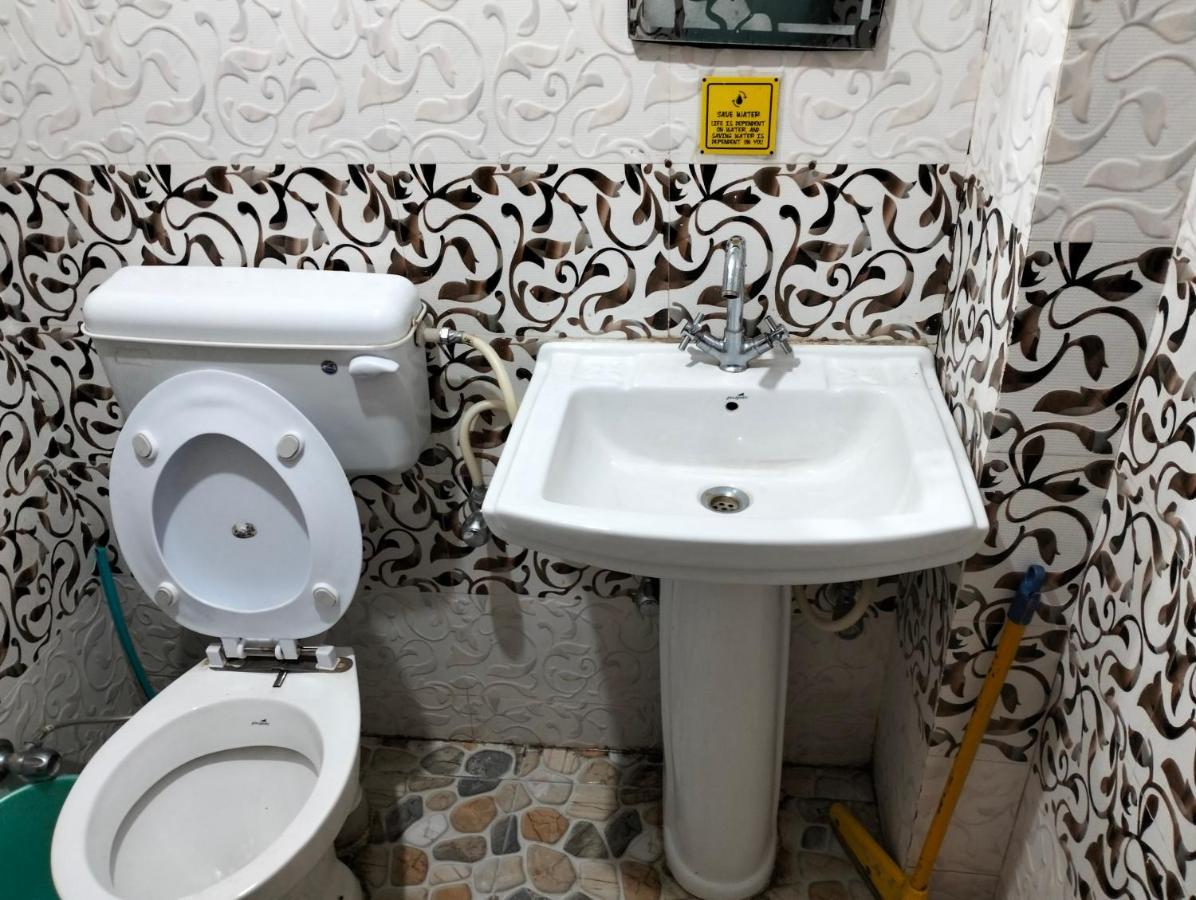 דרמסאלה Aman Inn מראה חיצוני תמונה