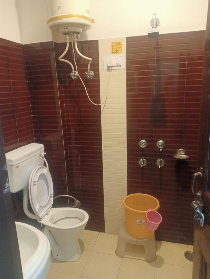 דרמסאלה Aman Inn מראה חיצוני תמונה