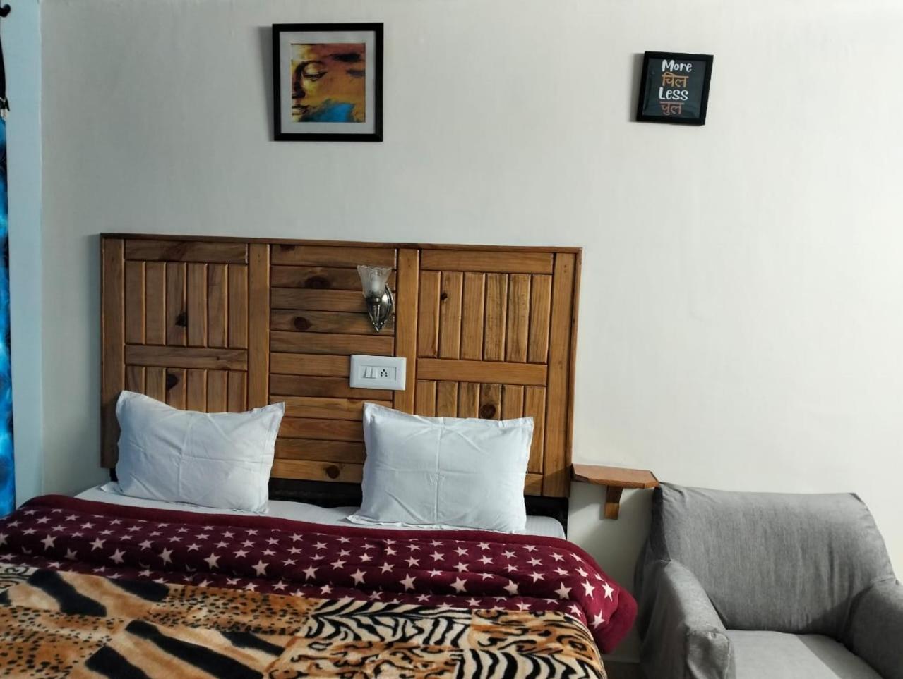 דרמסאלה Aman Inn מראה חיצוני תמונה