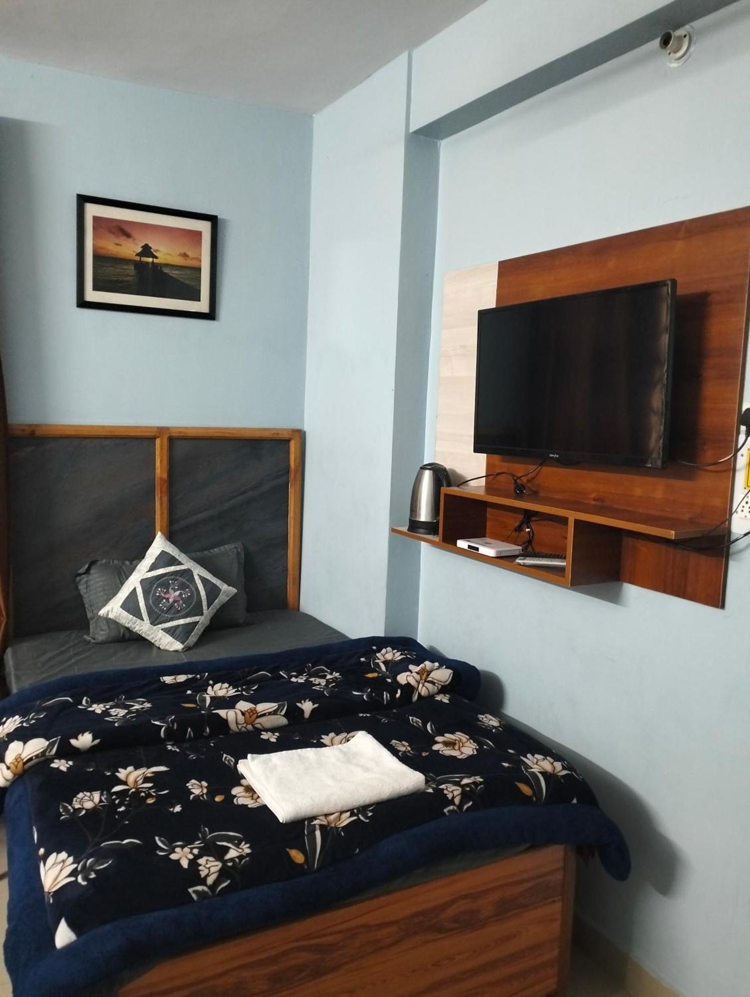 דרמסאלה Aman Inn חדר תמונה