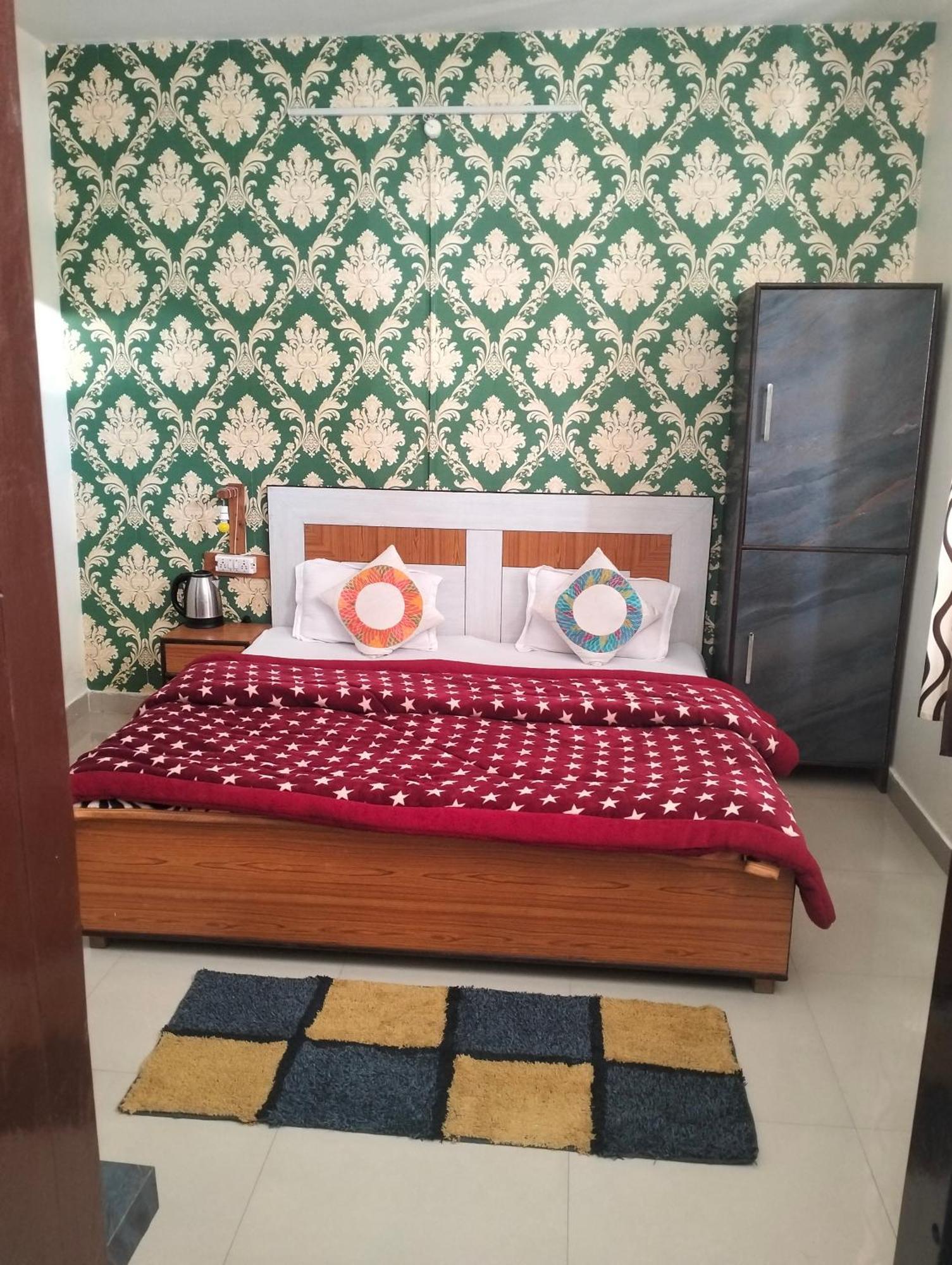 דרמסאלה Aman Inn מראה חיצוני תמונה